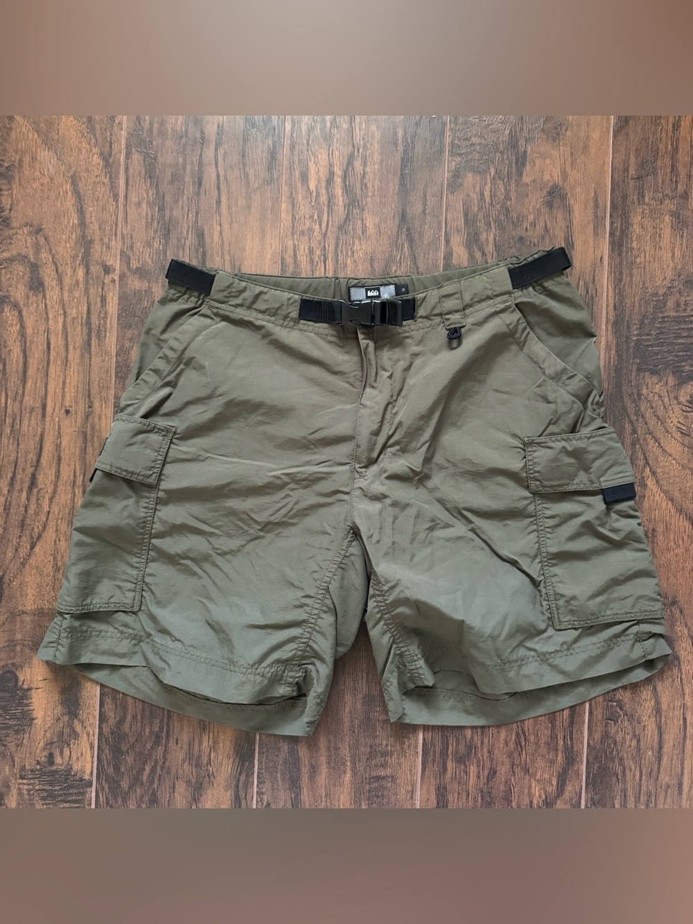 REI Size 8 Green Belted Cargo Hiking Shorts